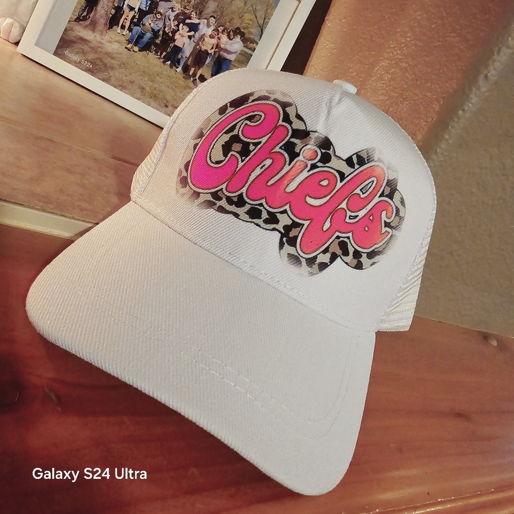 Chiefs Hat - new - Football